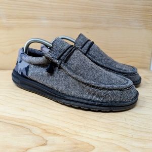 Hey Dude Shoes Wally Mens Gray Camo Linen Stone Slip-On Sneakers Size 10
